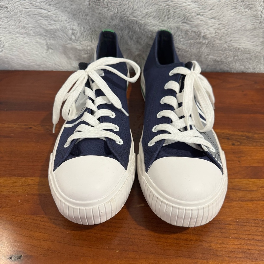 Men's Navy Canvas Low-Top Sneakers with White Trim